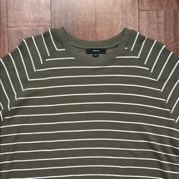 Vince Men’s Green and White Long Sleeve Tee, Size - Picture 5 of 12